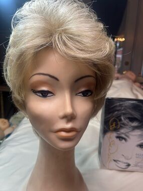 Raquel Welch Signature Collection wig.
